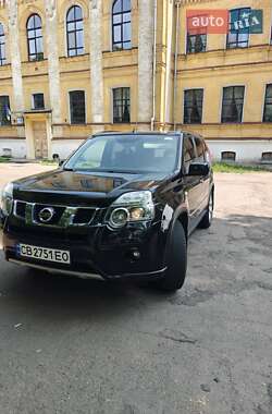 Внедорожник / Кроссовер Nissan X-Trail 2014 в 