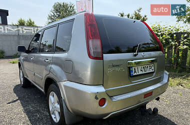 Позашляховик / Кросовер Nissan X-Trail 2006 в 