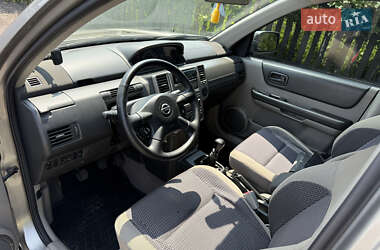 Позашляховик / Кросовер Nissan X-Trail 2006 в 