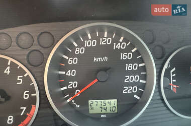 Внедорожник / Кроссовер Nissan X-Trail 2003 в 