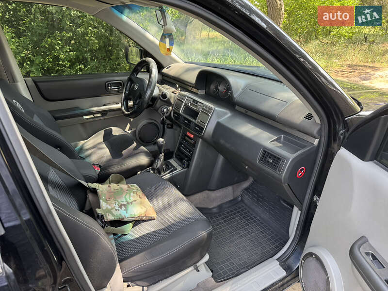 Внедорожник / Кроссовер Nissan X-Trail 2003 в Чернигове