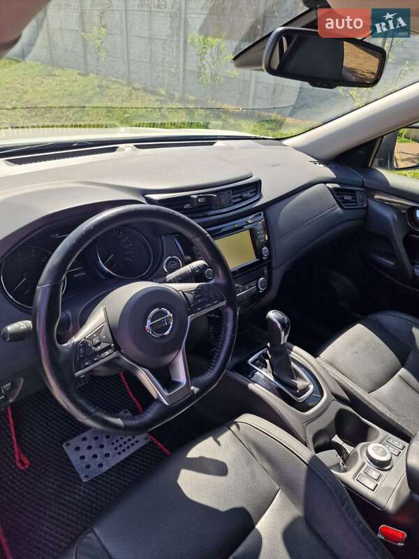 Позашляховик / Кросовер Nissan X-Trail 2017 в Києві