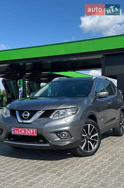 Позашляховик / Кросовер Nissan X-Trail 2016 в Стрию