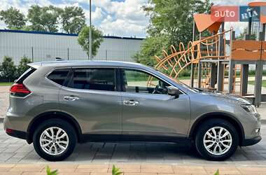 Внедорожник / Кроссовер Nissan X-Trail 2019 в 