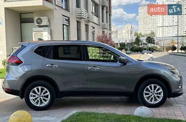 Внедорожник / Кроссовер Nissan X-Trail 2019 в 