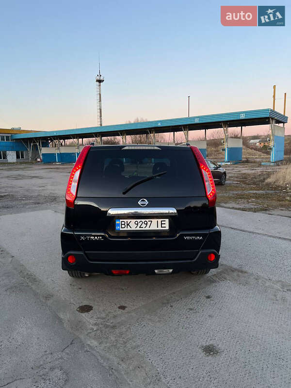 Позашляховик / Кросовер Nissan X-Trail 2012 в Рівному