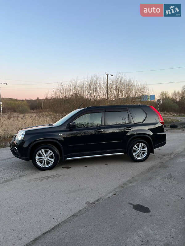 Позашляховик / Кросовер Nissan X-Trail 2012 в Рівному