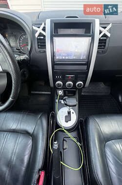 Внедорожник / Кроссовер Nissan X-Trail 2010 в 