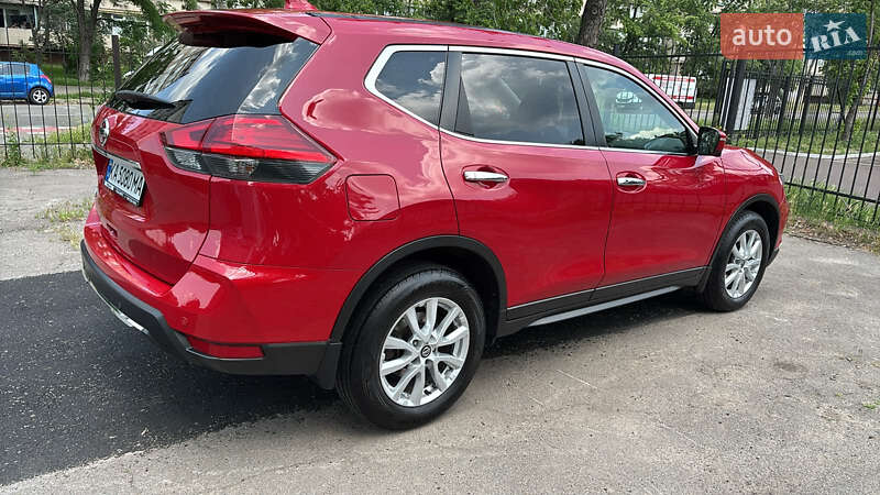 Позашляховик / Кросовер Nissan X-Trail 2017 в Києві