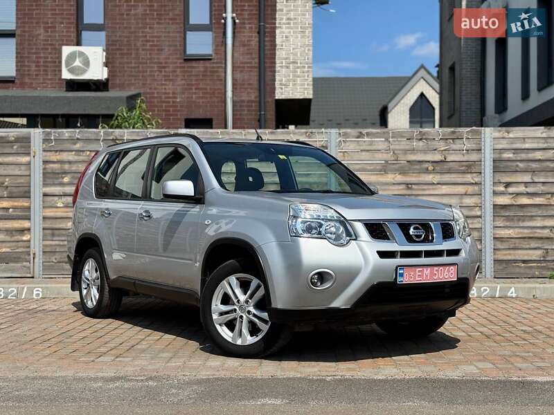 Внедорожник / Кроссовер Nissan X-Trail 2011 в 