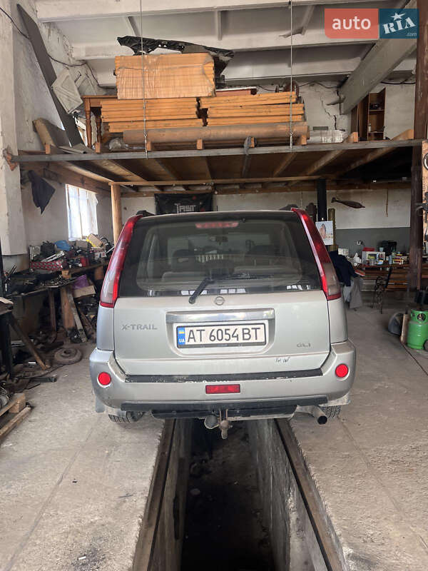 Внедорожник / Кроссовер Nissan X-Trail 2005 в Надворной