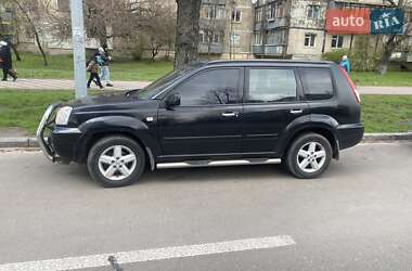 Внедорожник / Кроссовер Nissan X-Trail 2005 в 