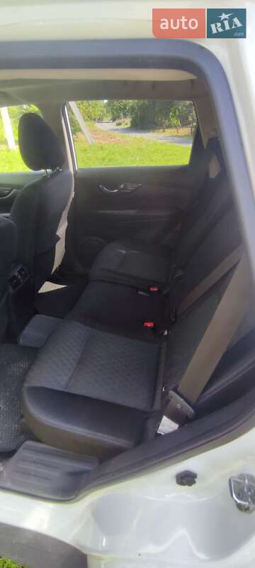 Позашляховик / Кросовер Nissan X-Trail 2018 в Городку