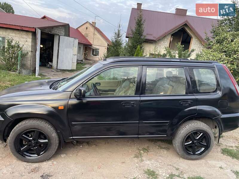 Позашляховик / Кросовер Nissan X-Trail 2003 в Львові