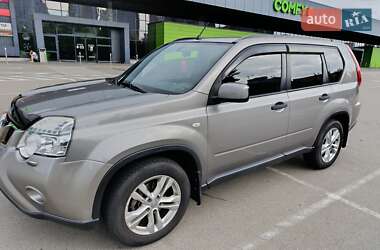 Внедорожник / Кроссовер Nissan X-Trail 2012 в 