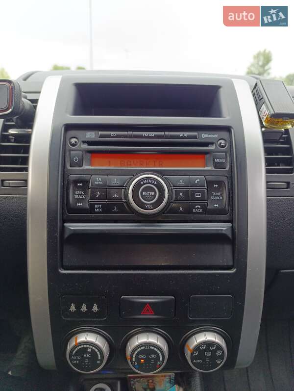 Позашляховик / Кросовер Nissan X-Trail 2012 в Києві