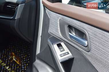 Позашляховик / Кросовер Nissan X-Trail 2023 в 