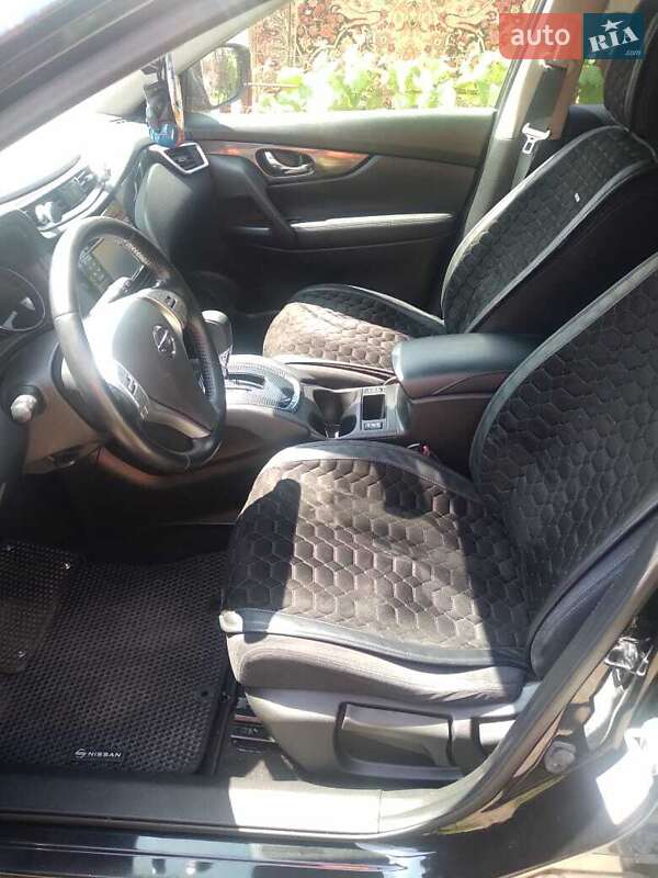 Внедорожник / Кроссовер Nissan X-Trail 2017 в Черновцах