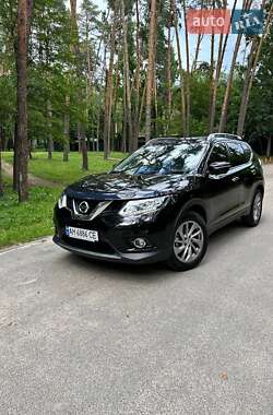 Позашляховик / Кросовер Nissan X-Trail 2016 в Києві