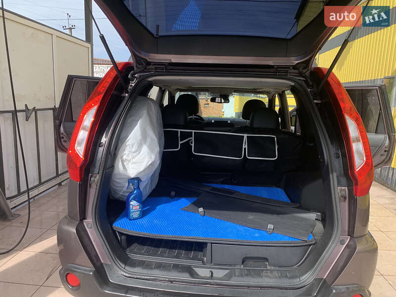 Позашляховик / Кросовер Nissan X-Trail 2010 в Гайвороні