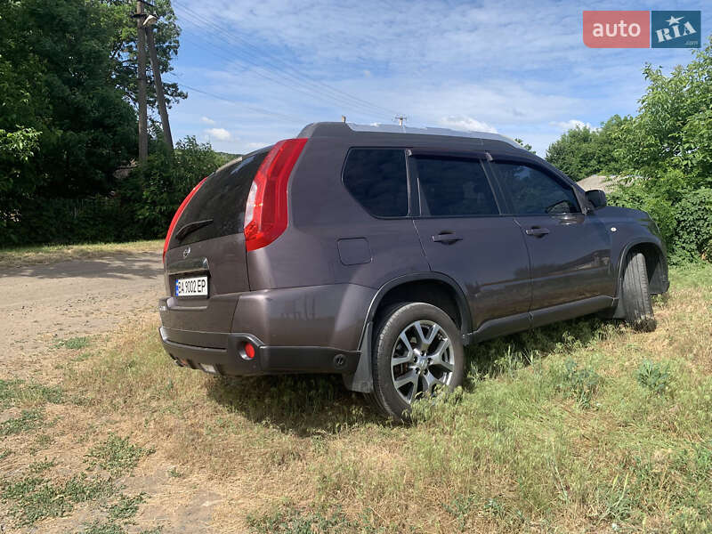 Позашляховик / Кросовер Nissan X-Trail 2010 в Гайвороні