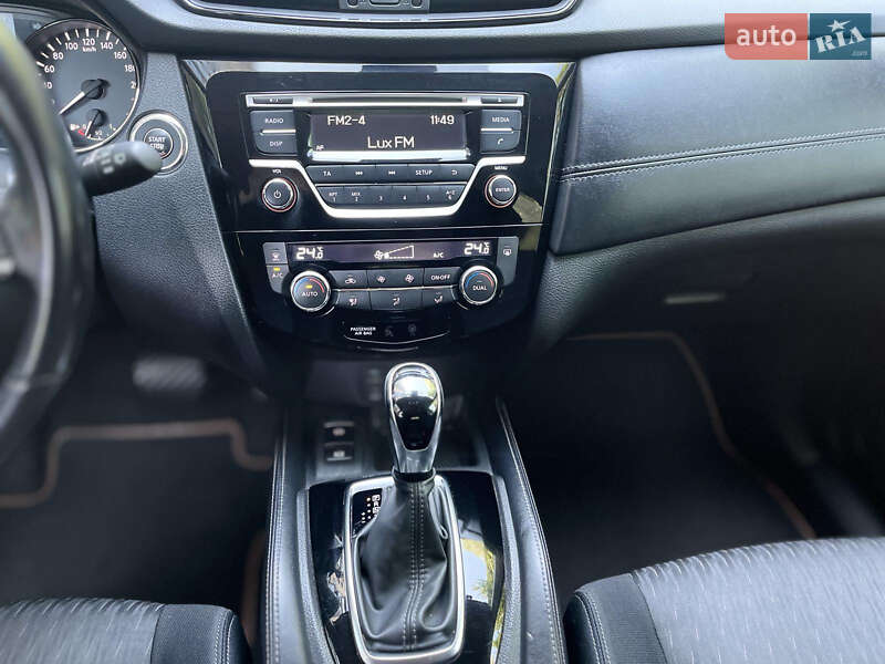 Позашляховик / Кросовер Nissan X-Trail 2018 в Чернігові