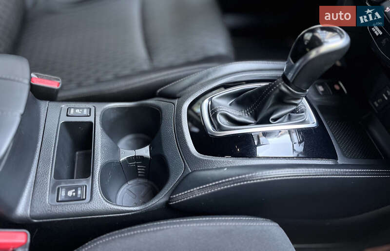 Позашляховик / Кросовер Nissan X-Trail 2018 в Чернігові