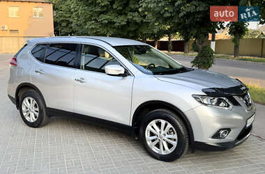 Позашляховик / Кросовер Nissan X-Trail 2016 в 
