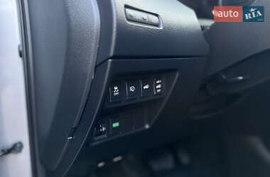 Позашляховик / Кросовер Nissan X-Trail 2016 в 
