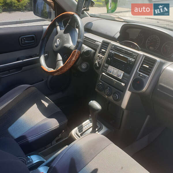 Позашляховик / Кросовер Nissan X-Trail 2005 в Києві