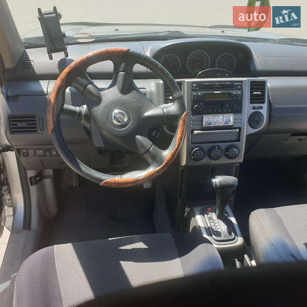 Позашляховик / Кросовер Nissan X-Trail 2005 в Києві