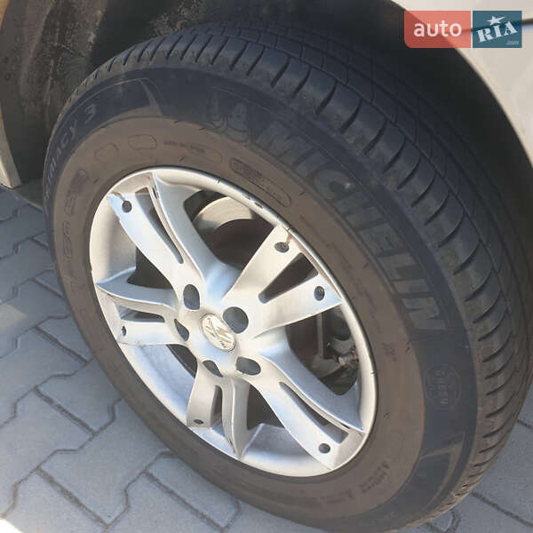 Позашляховик / Кросовер Nissan X-Trail 2005 в Києві