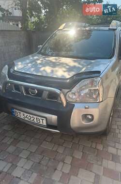 Позашляховик / Кросовер Nissan X-Trail 2010 в Требухові