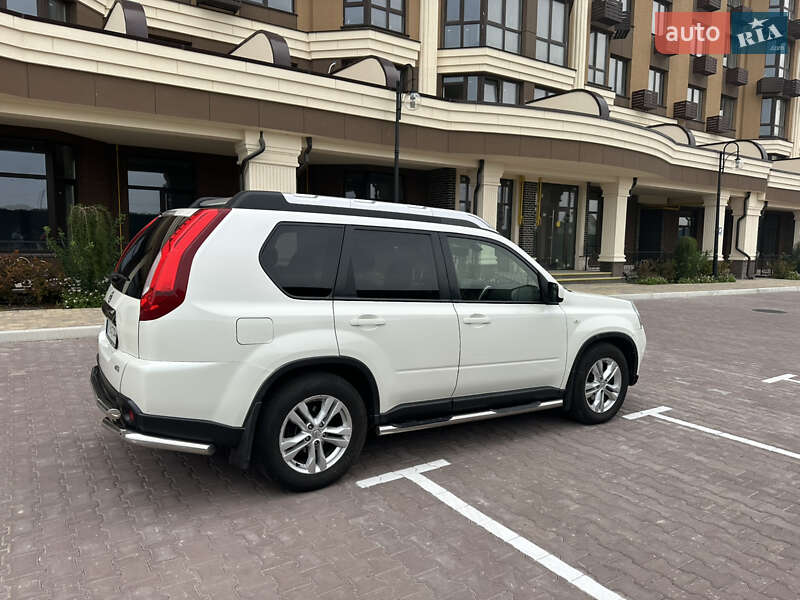 Внедорожник / Кроссовер Nissan X-Trail 2013 в Киеве