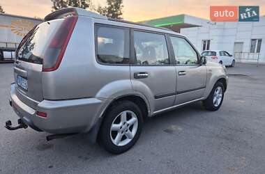 Позашляховик / Кросовер Nissan X-Trail 2003 в 