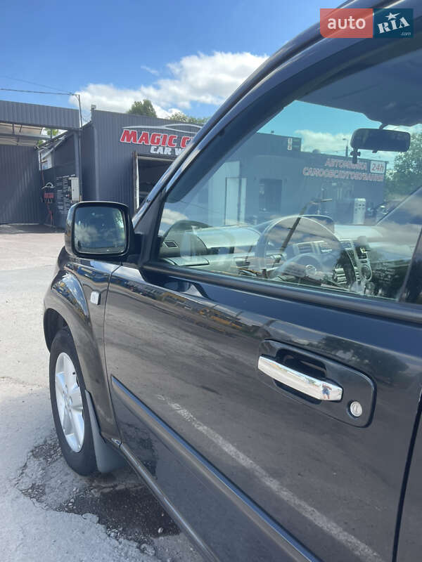 Позашляховик / Кросовер Nissan X-Trail 2006 в Чернігові