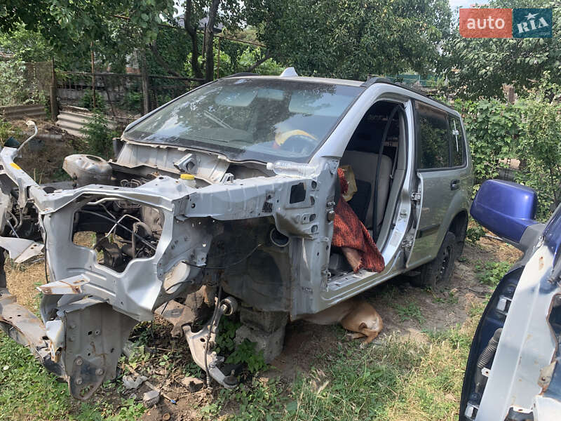 Внедорожник / Кроссовер Nissan X-Trail 2004 в Запорожье