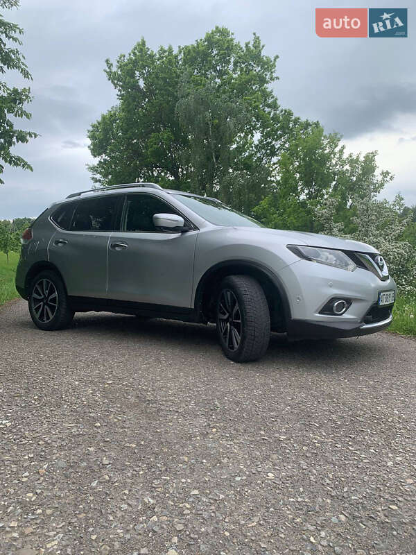Позашляховик / Кросовер Nissan X-Trail 2016 в Болехові