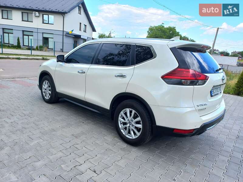 Внедорожник / Кроссовер Nissan X-Trail 2018 в Львове