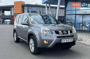 Внедорожник / Кроссовер Nissan X-Trail 2012 в 