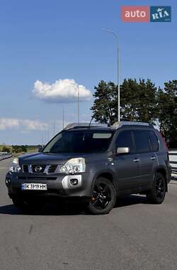 Позашляховик / Кросовер Nissan X-Trail 2007 в Рівному