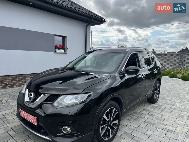 Внедорожник / Кроссовер Nissan X-Trail 2015 в Ровно