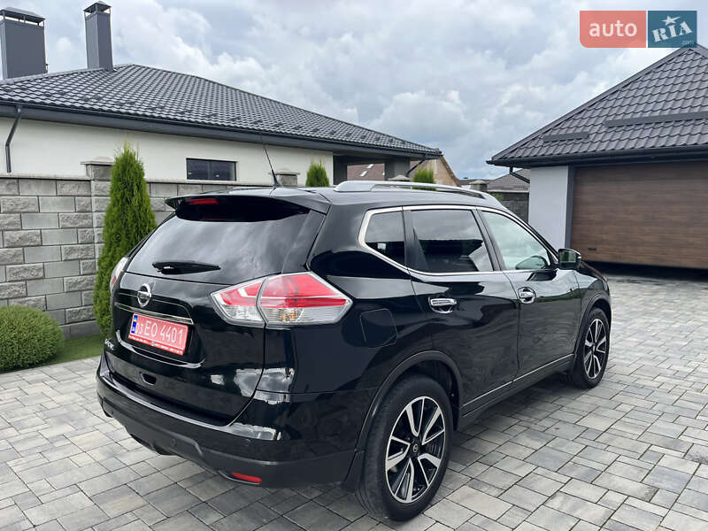 Внедорожник / Кроссовер Nissan X-Trail 2015 в Ровно
