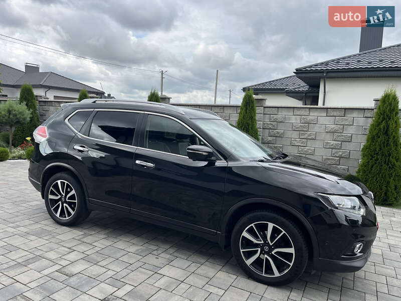 Внедорожник / Кроссовер Nissan X-Trail 2015 в Ровно