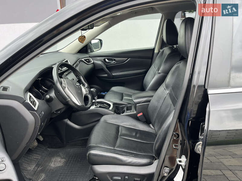 Внедорожник / Кроссовер Nissan X-Trail 2015 в Ровно