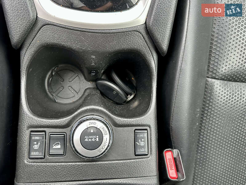 Внедорожник / Кроссовер Nissan X-Trail 2014 в Киеве