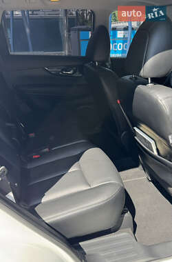 Внедорожник / Кроссовер Nissan X-Trail 2020 в 