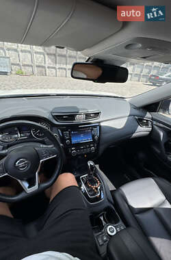 Внедорожник / Кроссовер Nissan X-Trail 2020 в 