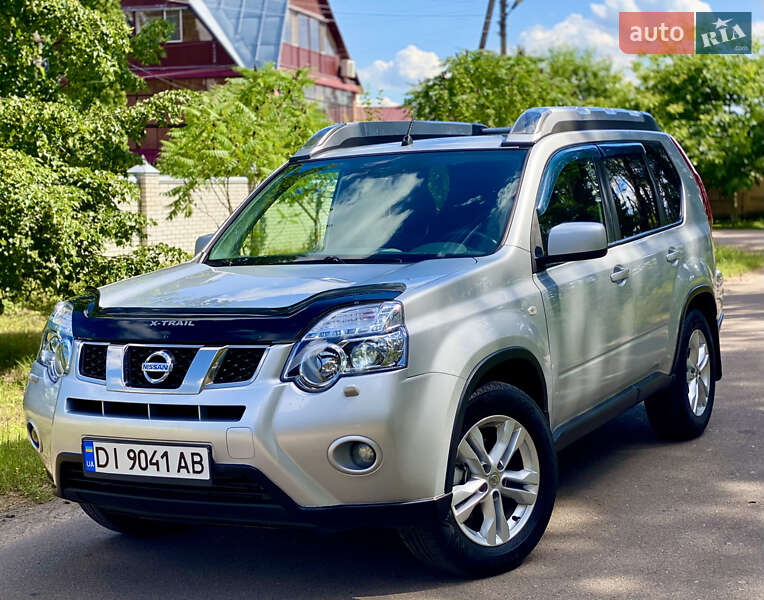 Внедорожник / Кроссовер Nissan X-Trail 2014 в 