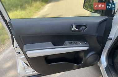 Внедорожник / Кроссовер Nissan X-Trail 2014 в 